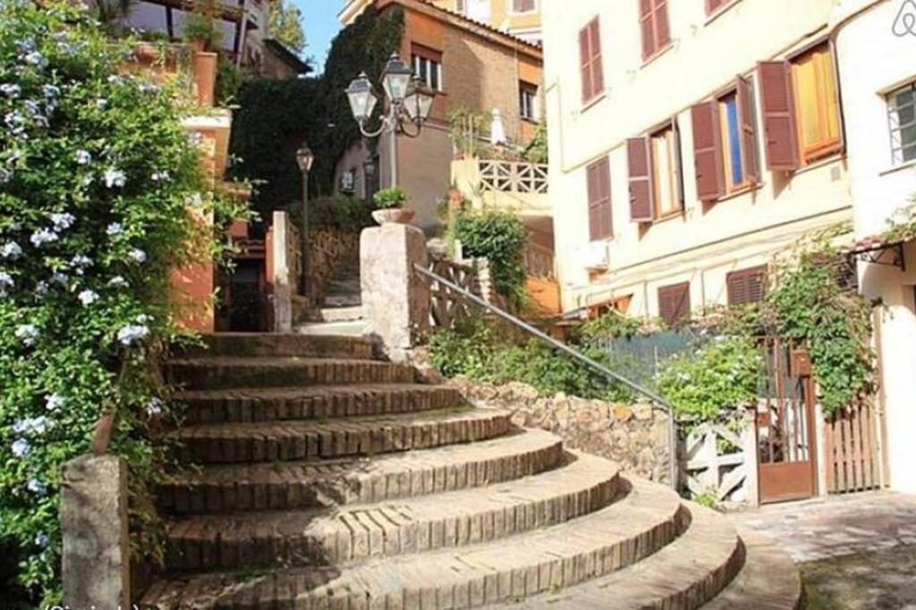 Elegante Open Space Con Vasca Idromassaggio A Trastevere المظهر الخارجي الصورة