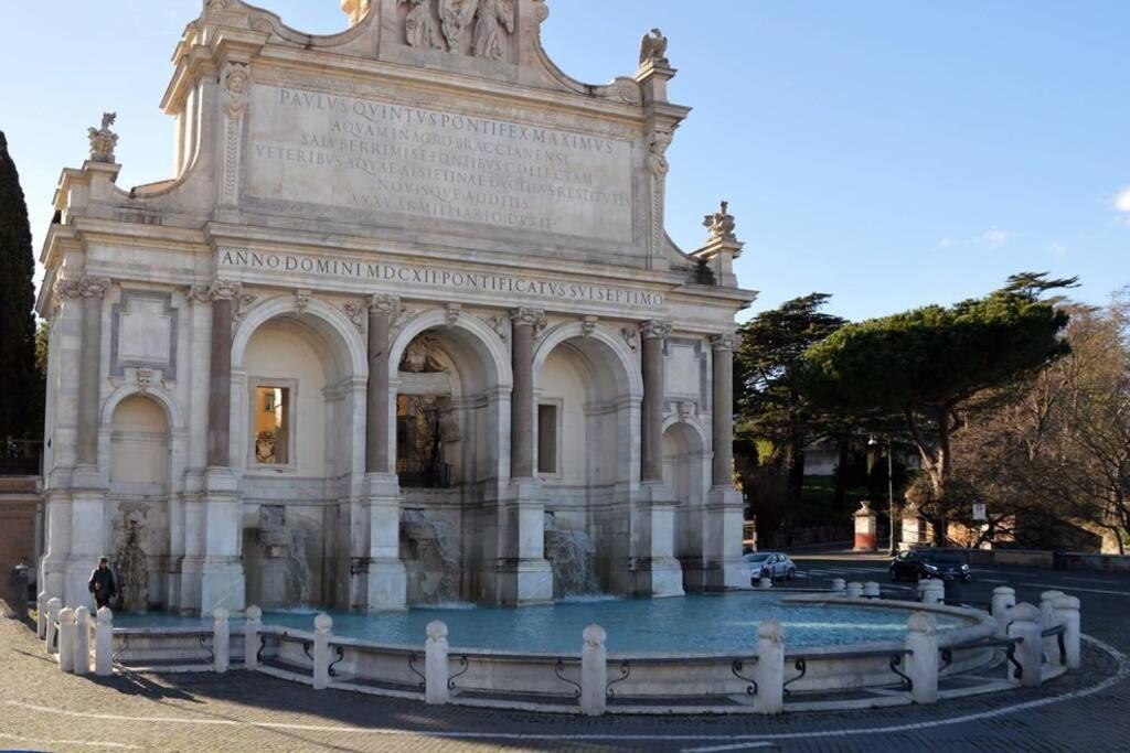 Elegante Open Space Con Vasca Idromassaggio A Trastevere المظهر الخارجي الصورة